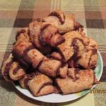 Рулетики с сушеными абрикосами и грецким орехом.