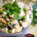 Салат со стручковой фасолью и зеленым горошком