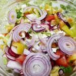 Салат с крымским луком и фетой