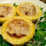 Картофельные корзинки с мясом и овощами