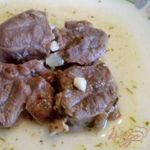 Говядина с луком, чесноком и зеленью
