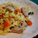 Cвинина с овощами и яичной лапшой