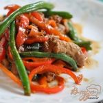 Свинина стир-фрай с зеленой фасолью