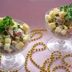 Вкусный салат с сухариками