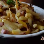 Жареный картофель с фенхелем и ветчиной