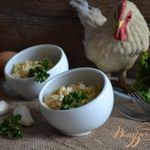 Яичный, пикантный  салат с крабовыми палочками