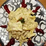 Запеченный макароны с курицей и сыром