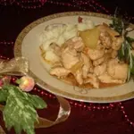 Курица с ананасами