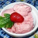 Клубничное мороженое