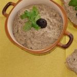 Нежный куриный паштет с черносливом