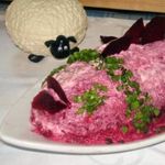 Салат Рыбка (сельдь под шубой  с редисом)