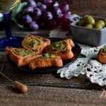 Улитки с начинкой из шпината с пармезаном