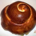Булочка с персиком