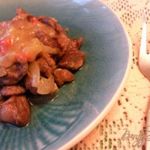 Куриные желудки под яблочно-грушевым соусом