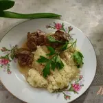 Куриная печень, тушеная в вине