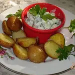Картофель с селедочным салатом
