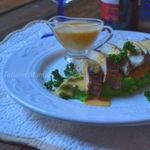 Куриные грудки с пюре из брокколи и соусом из тыквы