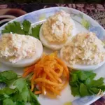 Яйца фаршированные творогом и морковью