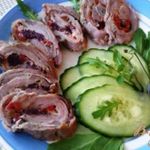 Рулет из кролика с вишней