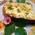 Яйцо в хлебе под сыром