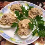 Яйца фаршированные печенью и луком