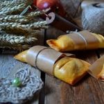 Пирожки с яблоками и изюмом