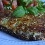Горячий бутерброд с сыром на сковороде