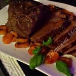 Говядина с абрикосами и базиликом