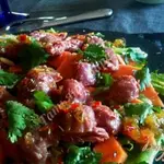 Салат с утиными желудочками конфи и папайей