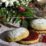 Лимонные сконы с малиново-мятным желе