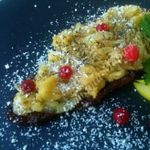 Свиной шницель под яблочно-луковой шапочкой