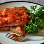 Семга с манговой сальсой