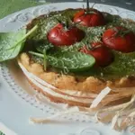 Пирог с начинкой из шпината с тунцом