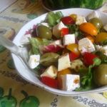 Овощной салат с камамбером