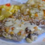 Запеченные свиные котлеты с картофельным гарниром