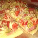 Пицца с копченой грудинкой