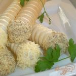 Трубочки с закуской из грибов, сыра, балыка
