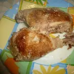 Куриные окорочка тушеные в молоке