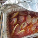Запеченные яблоки со сливами