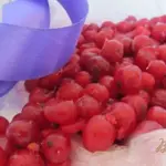 Замороженная красная смородина