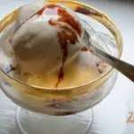 Ванильное мороженое в старом стиле