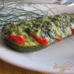 Цукини с томатами под шпинатово-сырным соусом