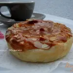 Тарталетки с персиками и рикоттой