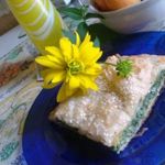 Пирог со шпинатом и сыром камамбер