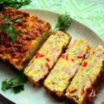 Закусочный кекс с овощами и ветчиной