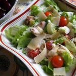 Салат из стерляди с овощами