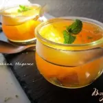 Апельсиновый десерт с персиками