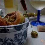 Закусочные ушки с оливками