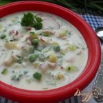 Окрошка с зеленым горошком и ветчиной на йогурте