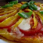Лепешка из поленты с овощами и сыром